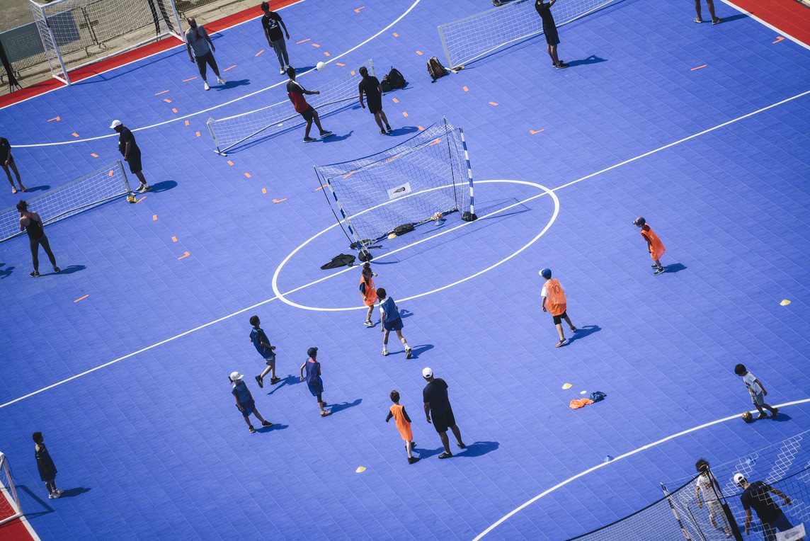 Terrain omnisport