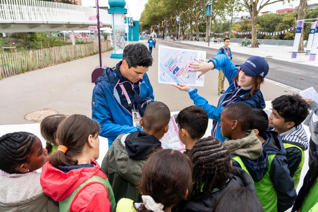 Visitte du Village des athlètes / @Paris 2024 / ABACA Press 