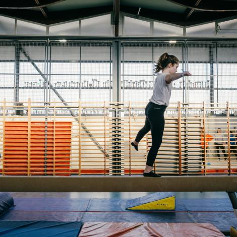 Petite fille gymnastique