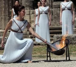 Flamme olympique à Athènes